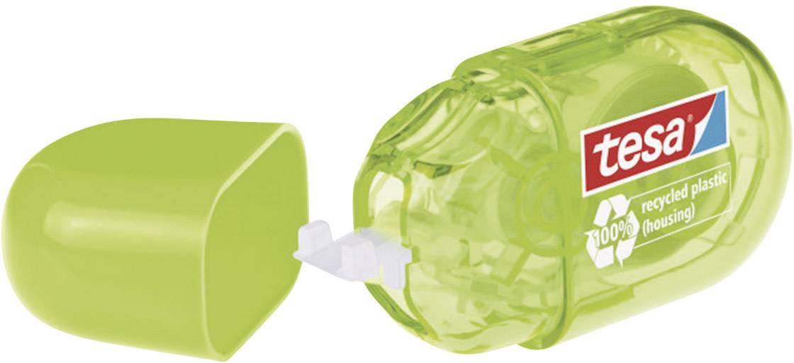 Zielony korektor w taśmie Tesa z otwartą nakładką, wykonany z przetworzonego plastiku.
