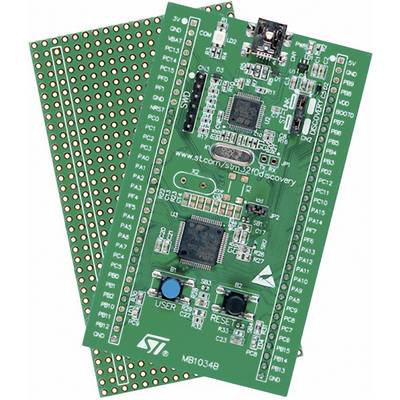 Zielona płytka elektroniczna z mikroczipami i obwodami, odpowiednia do projektów elektronicznych DIY lub tworzenia prototypów.