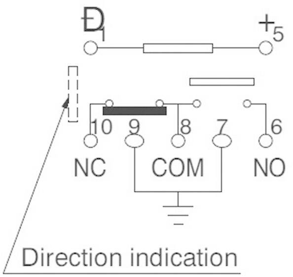 Schemat elektryczny przekaźnika ze stykami: NC, COM, NO oraz diodą D1. Oznaczone punkty zasilania i uziemienia oraz kierunek prądu.