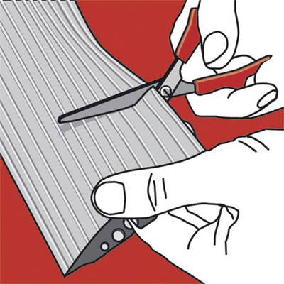 Ilustracja rąk wycinających falistą tekturę lub blachę falistą nożyczkami na czerwonym tle.