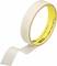 Rolka beżowej taśmy klejącej z częściowo odwiniętym fragmentem. Wewnętrzna część rolki jest żółta i opisana.