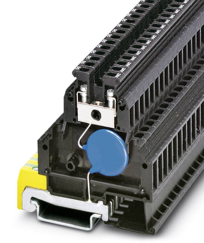 Czarny blok zacisków szeregowych z niebieskim bezpiecznikiem na pierwszym planie, zamontowany na szynie, stosowany w szafkach elektrycznych.