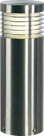 Metalowa lampa zewnętrzna w kształcie cylindra, z poziomymi rowkami u góry, które rozpraszają światło. Idealna do nowoczesnych przestrzeni na zewnątrz.