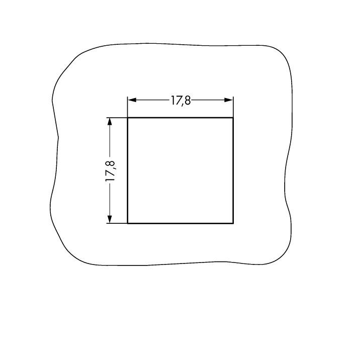 Kwadrat o długości krawędzi 17,8 centymetrów, otoczony nieregularnie ukształtowaną linią, z oznaczeniami wymiarów wzdłuż boków.