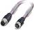 Kabel M12 z 8-stykową wtyczką po lewej stronie i 8-stykowym gniazdem po prawej stronie.