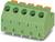 Zielona kostka zaciskowa z czterema złączami i pomarańczową dźwignią. Przeznaczona do połączeń elektrycznych. Napis 'PHOENIX CONTACT'.