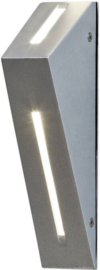 Metalowa, trójkątna lampa ścienna z dwoma wąskimi paskami świetlnymi, świecącymi w górę i w dół.