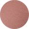 Okrągły arkusz papieru ściernego w kolorze czerwonobrązowym o drobnoziarnistej strukturze, przeznaczony do obróbki powierzchni takich jak drewno lub metal.
