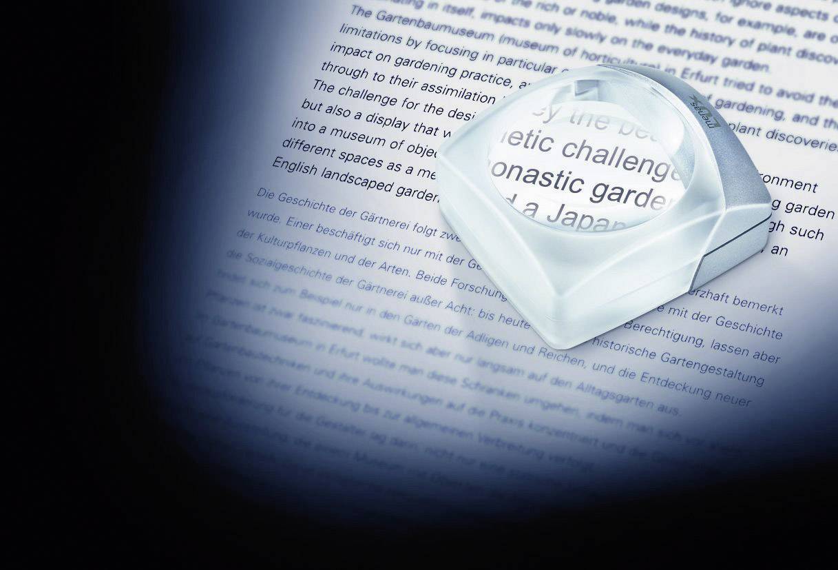 Eschenbach 143830 Підсвічена світлодіодна лупа menas® LUX Eschenbach, 3.0 x Клас енергоефективності 2021 не застосовується