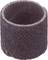 Brązowy walec taśmy szlifierskiej, typowo stosowany w szlifierkach.