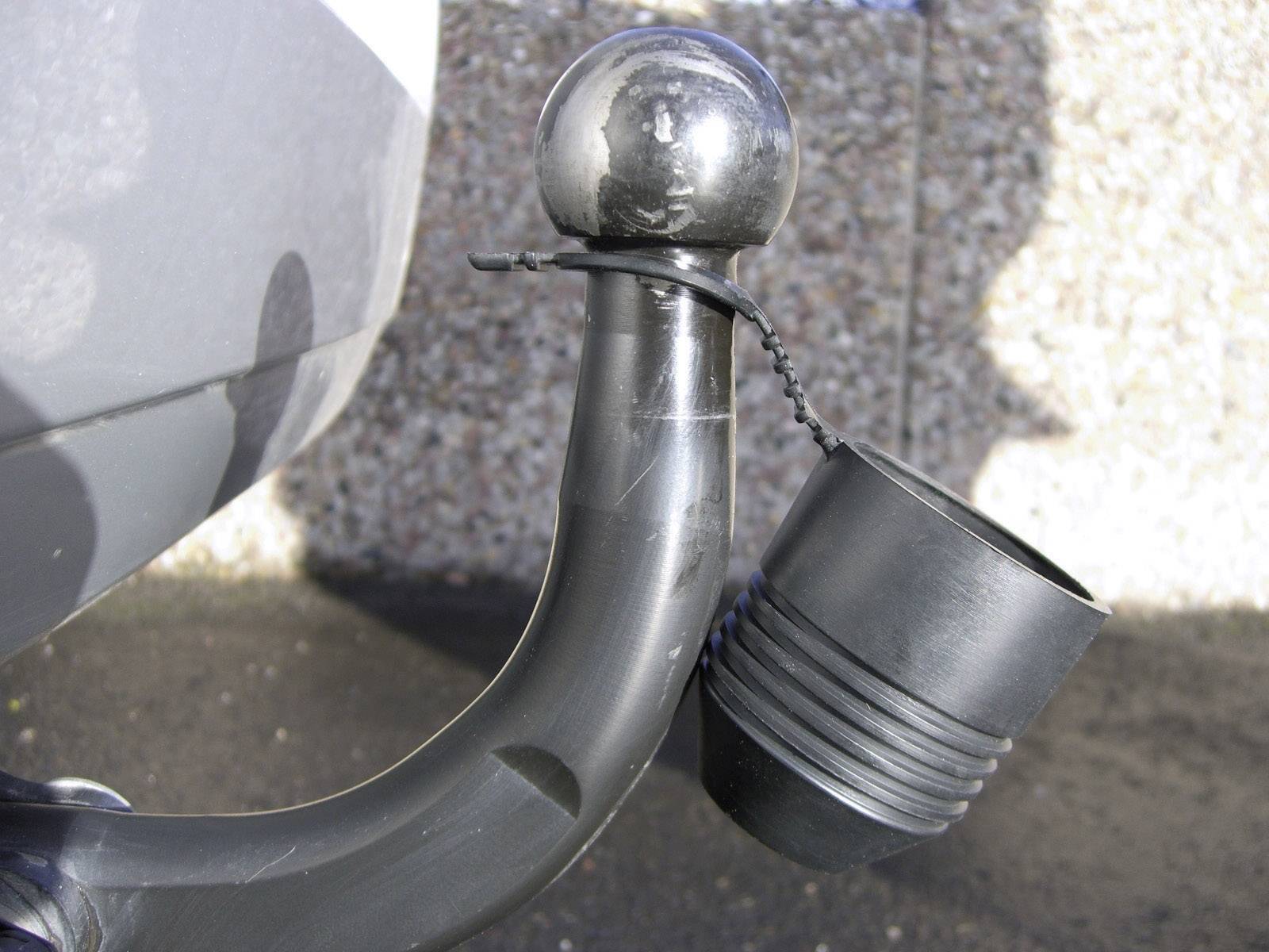 Кришка зчіпного пристрою з монтажним кільцем