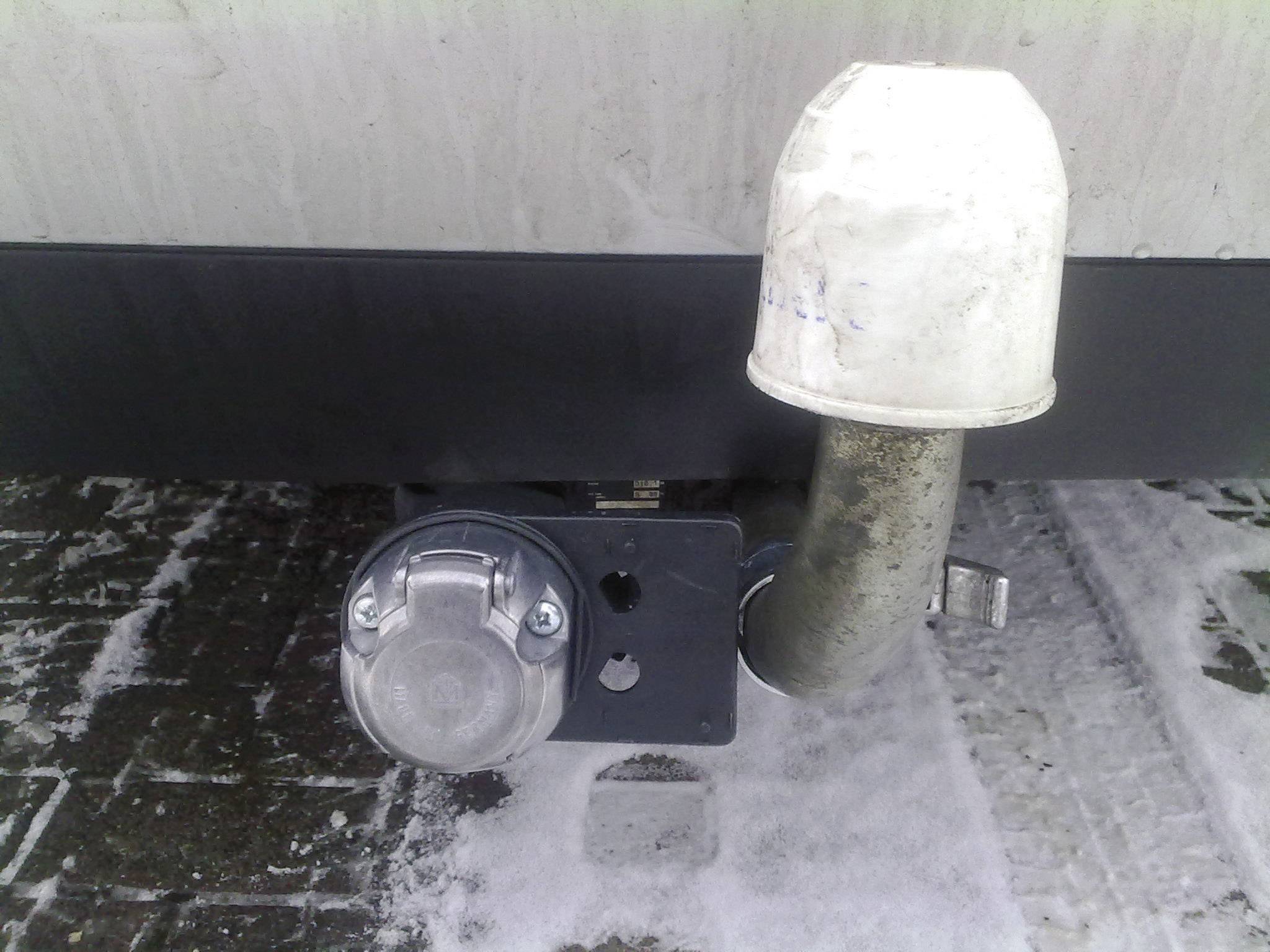 Універсальний тримач розетки для причепа SecoRüt 12079