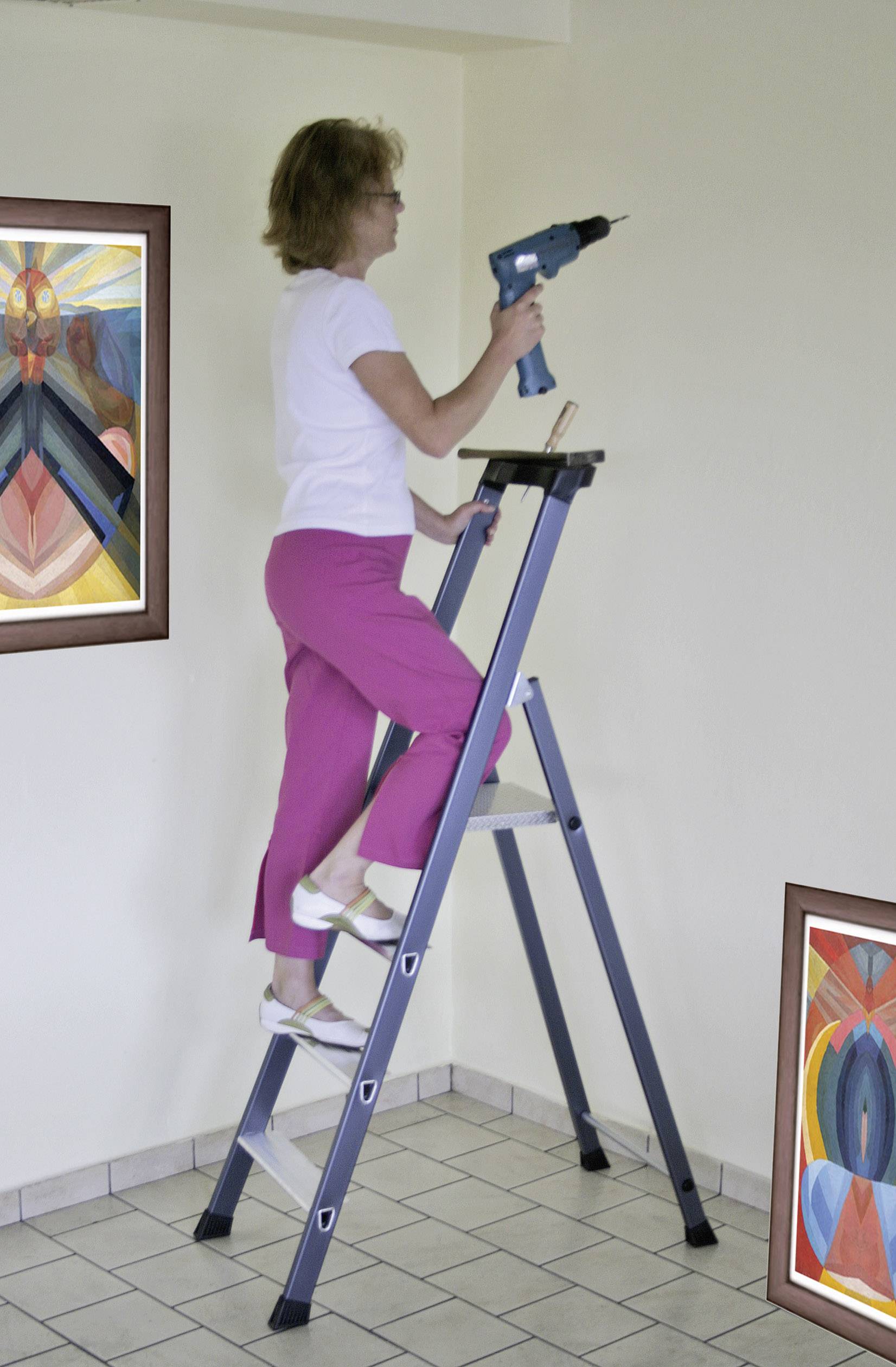 Алюмінієві складні драбини Krause 124180 зі сходинкою Максимальна робоча висота: 2,85 м сріблястий, синій DIN EN 131 4,2 кг