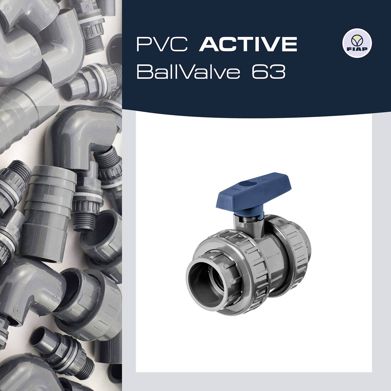 'PVC Active BallValve 63' znázornený, moderný sivý dizajn PVC guľového ventilu s modrým ovládačom, obklopený ďalšími PVC rúrkovými komponentmi.