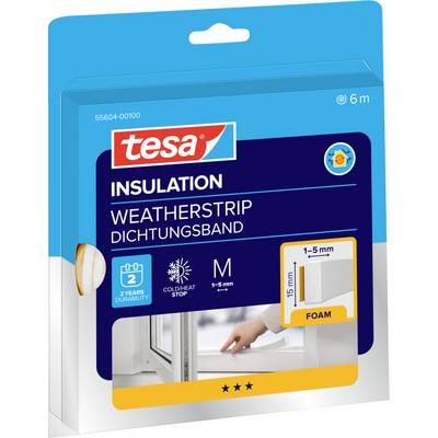 Balenie "Tesa Insulation Weatherstrip" zobrazujúce ruku aplikujúcu penu na okenný rám. Štítky zdôrazňujú vlastnosti: "1-5mm", "Blokáda Chladu/Tepla", "Trvanlivosť 2 roky".