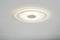 Stropné svietidlo s okrúhlym tvarom a viacerými LED svetlami, ktoré rovnomerne rozptyľujú jemné svetlo na okolitý biely strop.
