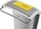 Šedý odpadkový kôš so žltým vekom, s bočnou rukoväťou, moderného dizajnu. Ideálny do interiéru.