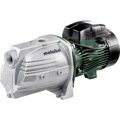 Elektrická vodná pumpa so striebornými a zelenými krytiami, značky "metabo", zobrazená na bielom pozadí.