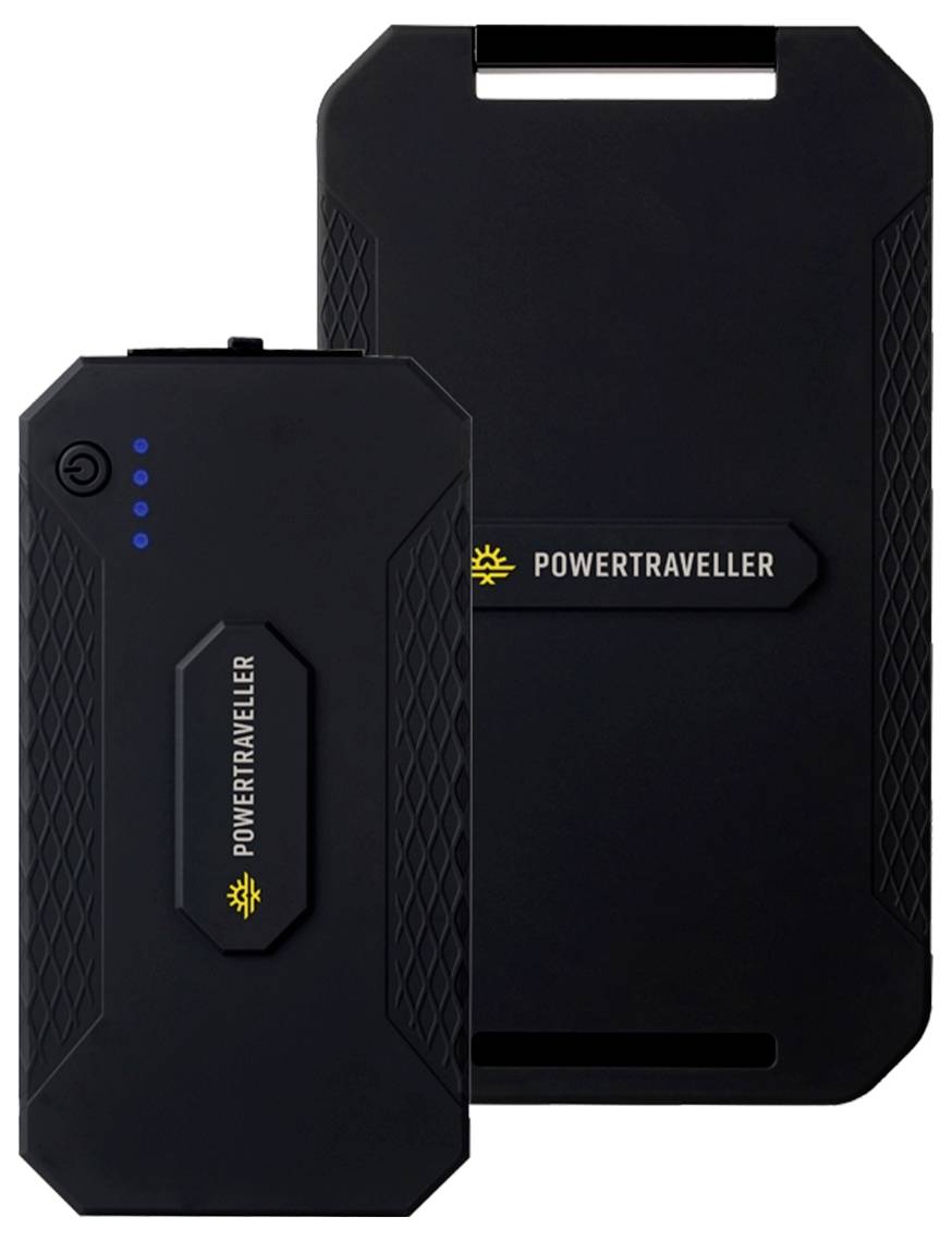Čierny prenosný solárny nabíjač a powerbanka od Powertraveller, zobrazujúci jedno zariadenie so svetelnými indikátormi a druhé so značkovým logom.