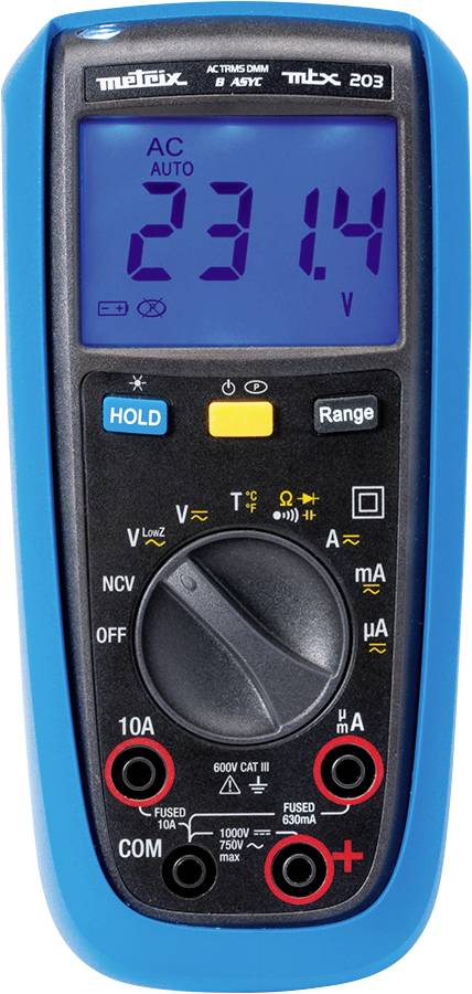 Digitálny multimeter s modrým obalom ukazuje 231,4 voltov. Displej obsahuje symboly a nastavenie rozsahu. Jasne čitateľný displej.