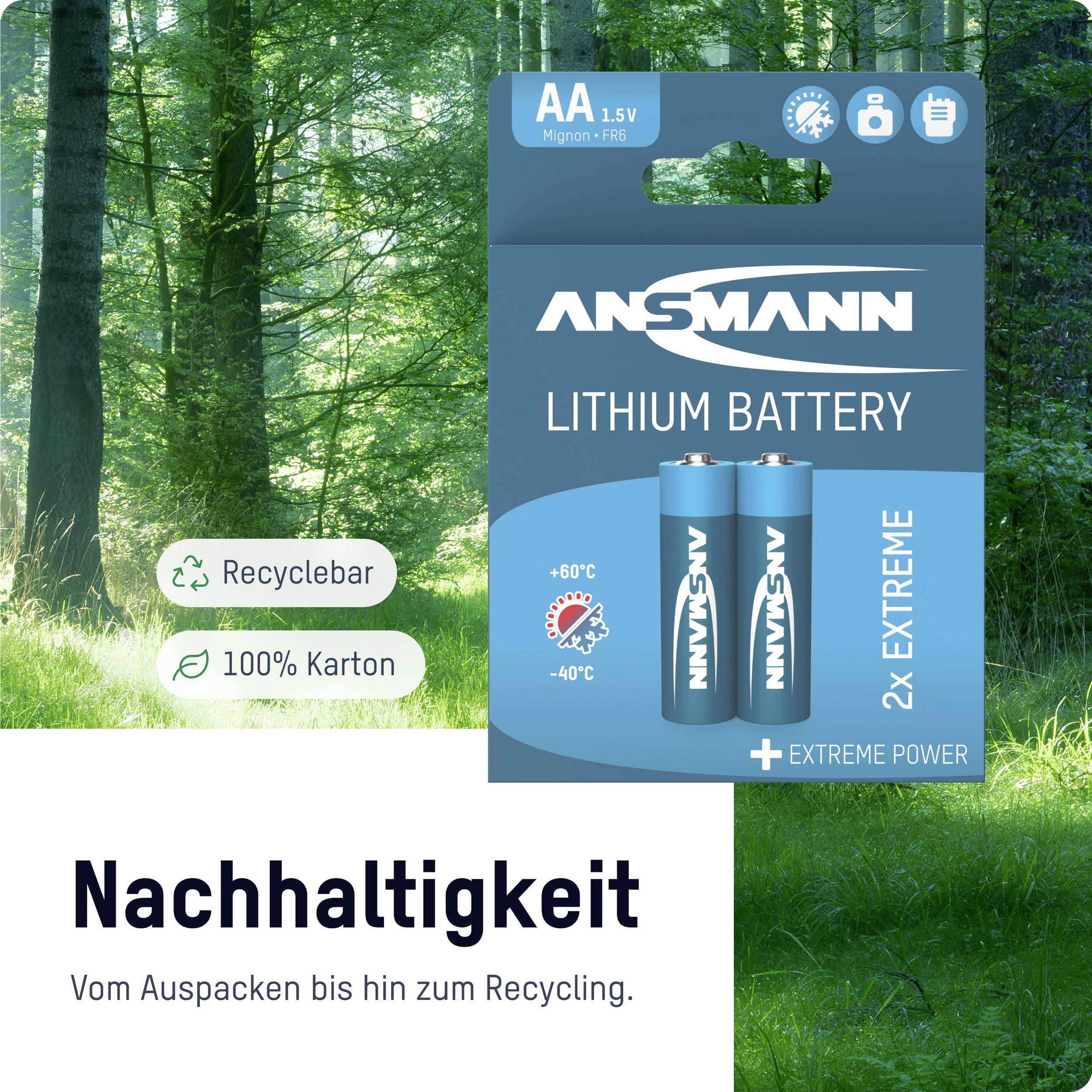 Akumulátor Ansmann Lithium AA v modrom obale, propagovaný ako odolný v rozmedzí teplôt od -40°C do 60°C. V pozadí zelený les. Text: 'Udržateľnosť - Od vybalenia až po recykláciu.' Obal vyrobený z recyklovaného kartónu.