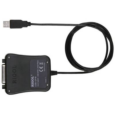 USB dátový konvertor značky 'RIGOL' s sériovou zbernicou, prepojený čiernym káblom.