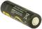 Lítiová batéria veľkosti AA s nápisom '1.5V'. Na batérii sú bezpečnostné upozornenia a symbol zakazujúci likvidáciu ohňom.
