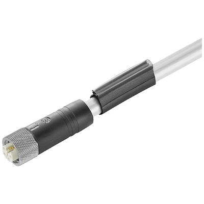 Strieborný a čierny elektrický konektor na kábli, pravdepodobne určený pre audio zariadenia.