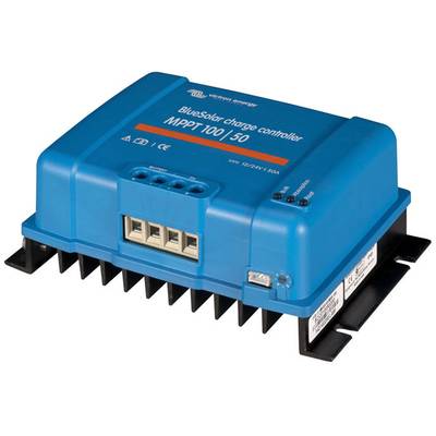 Modrý solárny regulátor nabíjania s nápisom 'BlueSolar charge controller MPPT100/50', päť pripojovacích svoriek vpredu, čierne chladiče dole.