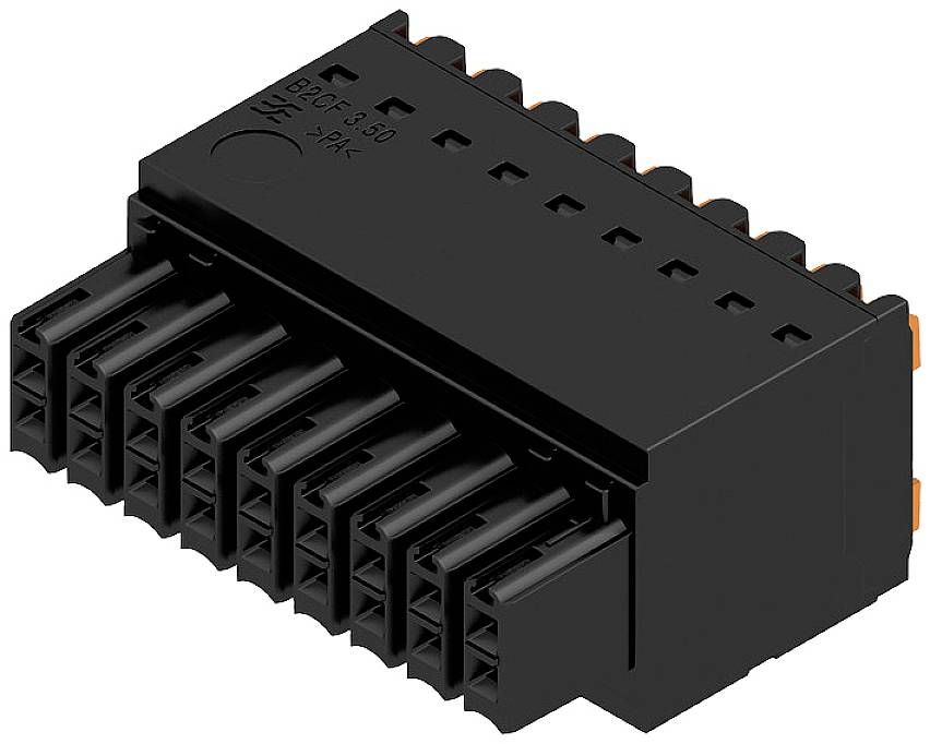 Čierny konektorový blok s viacerými slotmi, pohľad z boku. Používaný v elektrických obvodoch na prepájanie káblov.