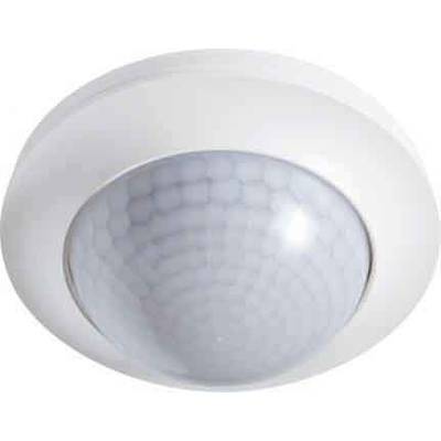 Guľatý biely stropný snímač pohybu s kupovitou šošovkou, namontovaný na zachytávanie pohybov v miestnosti.