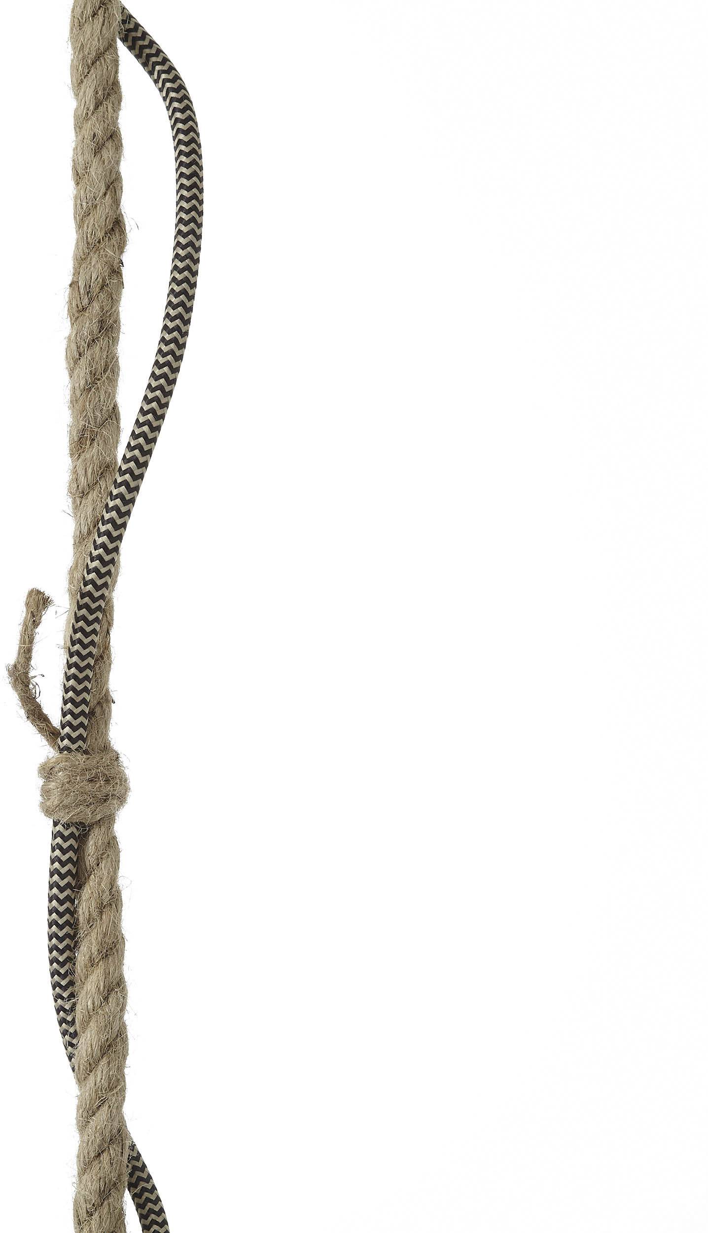 Dve laná sú vedené paralelne, jedno z prírodného vlákna, druhé zo syntetického materiálu, na bielom pozadí.