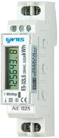 'Elektromer s digitálnym displejom zobrazuje 256943,8 kWh. Označený E3-32LS, 230VAC, 5(32)A, kWh, 1 Wh/Imp.'