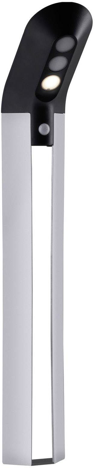 Moderný pouličný stĺp verejného osvetlenia s čiernou, zaoblenlou svietiacou hlavicou, ktorá smeruje dva svetelné zdroje smerom nadol.