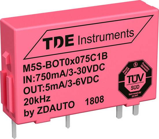 Elektronická súčiastka v ružovom púzdre. Nápis: 'TDE Instruments, M5S-BOT0x075C1B, VSTUP: 750mA/3-30VDC, VÝSTUP: 5mA/3-6VDC, 20kHz, od ZDAUTO 1808'. Pečať TÜV je prítomná.