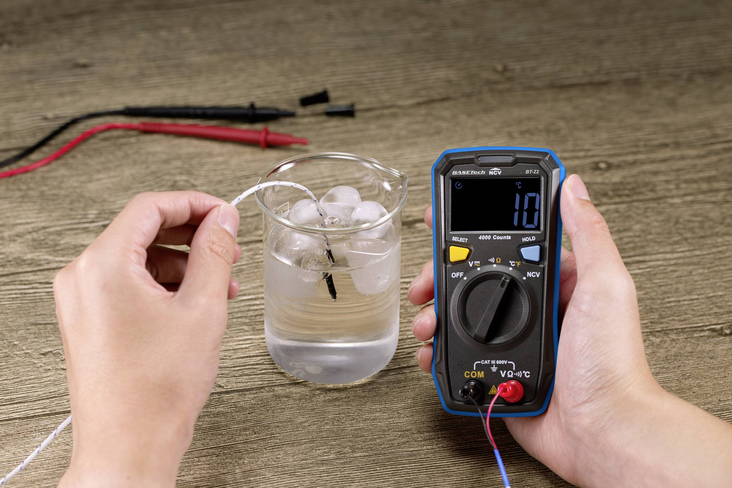 Basetech BT-22 ručný multimeter, BT-2139577, displej (counts) 4000-7