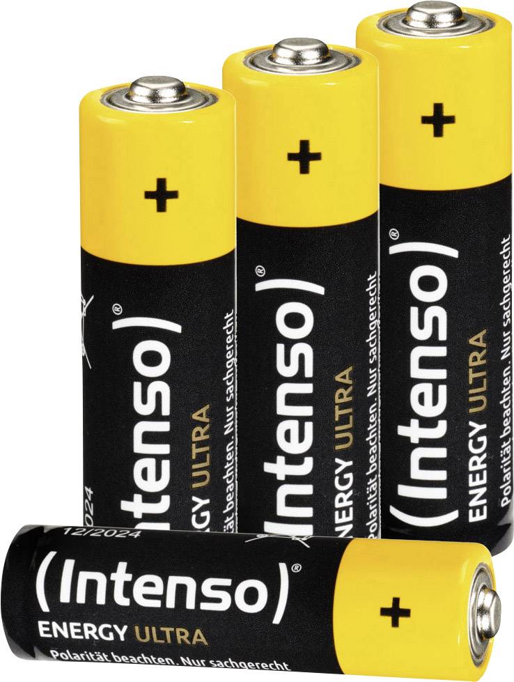 Štyri AA batérie značky 'Intenso Energy Ultra', postavené vertikálne, so žltými koncami a čiernym telom.