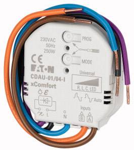 Zariadenie na ovládanie elektrických spotrebičov, zobrazené s viacerými farebnými vodičmi a označeniami napätia a výkonu.