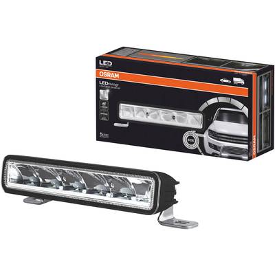 LED denný svetlomet od Osramu s piatimi LED diódami. Produktové balenie v pozadí zobrazuje príklad použitia na vozidle.