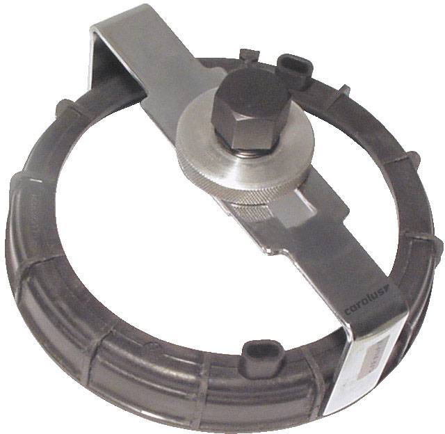 Kovový predmet s okrúhlou základňou a centrálnym otočným mechanizmom. Pravdepodobne upínací alebo rezací nástroj.