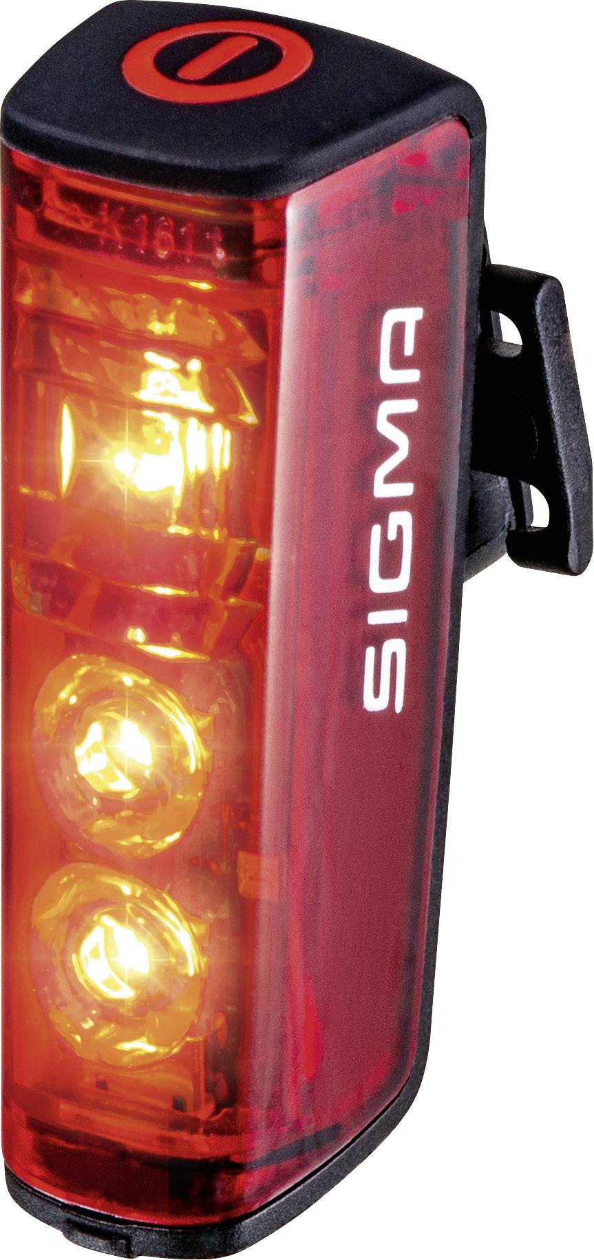 Zadné svetlo na bicykel s dvoma svietiacimi LED lampami, bočný nápis 'SIGMA', čierny upevňovací klip, červené púzdro.