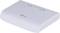 Biely WiFi router s viacerými kontrolnými indikátormi na hornej strane zobrazuje prevádzkový stav.