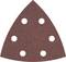Trojuholníkový brúsny papier so šiestimi kruhovými otvormi, tmavočervenej farby, určený na použitie s brúskami.