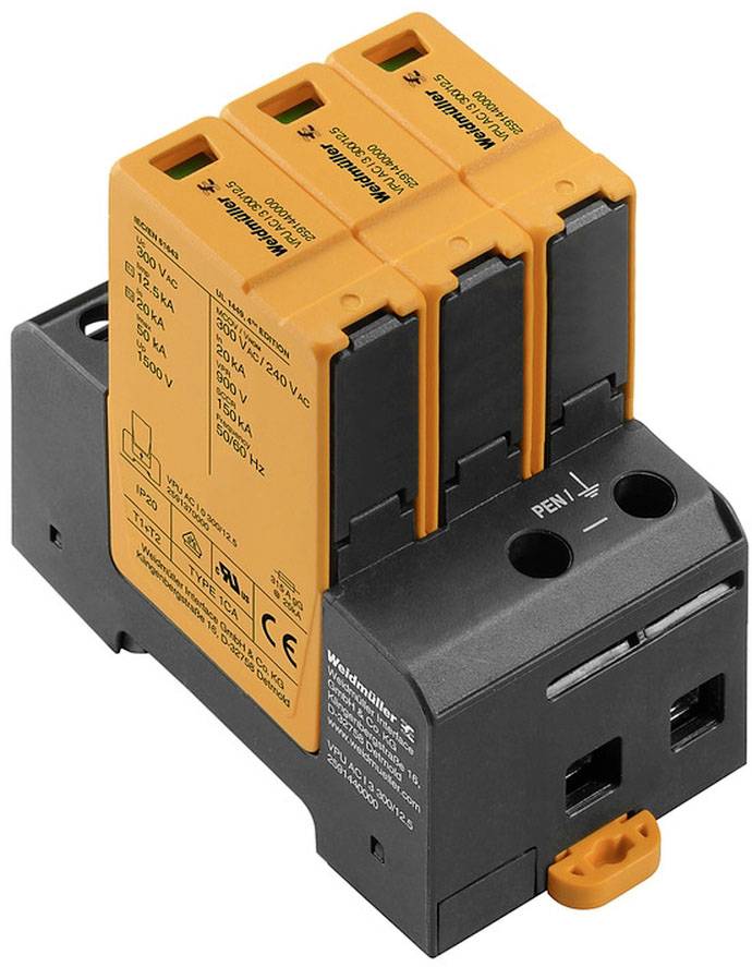 Zariadenie na ochranu pred prepätím s troma oranžovými ochrannými modulmi na čiernej základni. Používa sa na zabezpečenie elektrických zariadení pred prepätím.