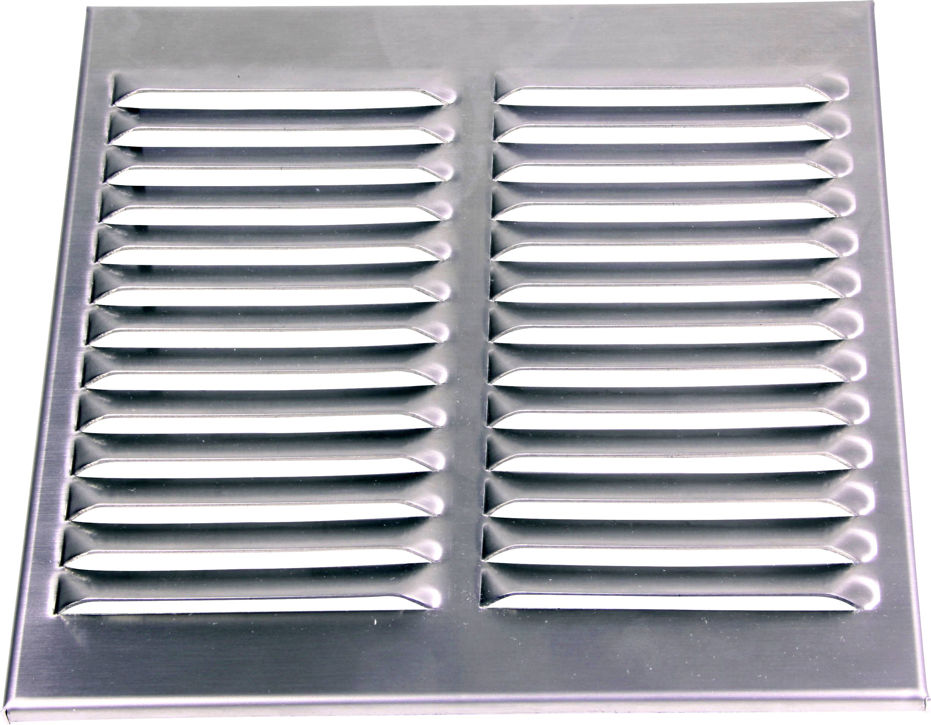 Kovový ventilačný mriežkový kryt s horizontálnymi lamelami, obdĺžnikového tvaru, používaný na vetranie v dverách alebo stenách.