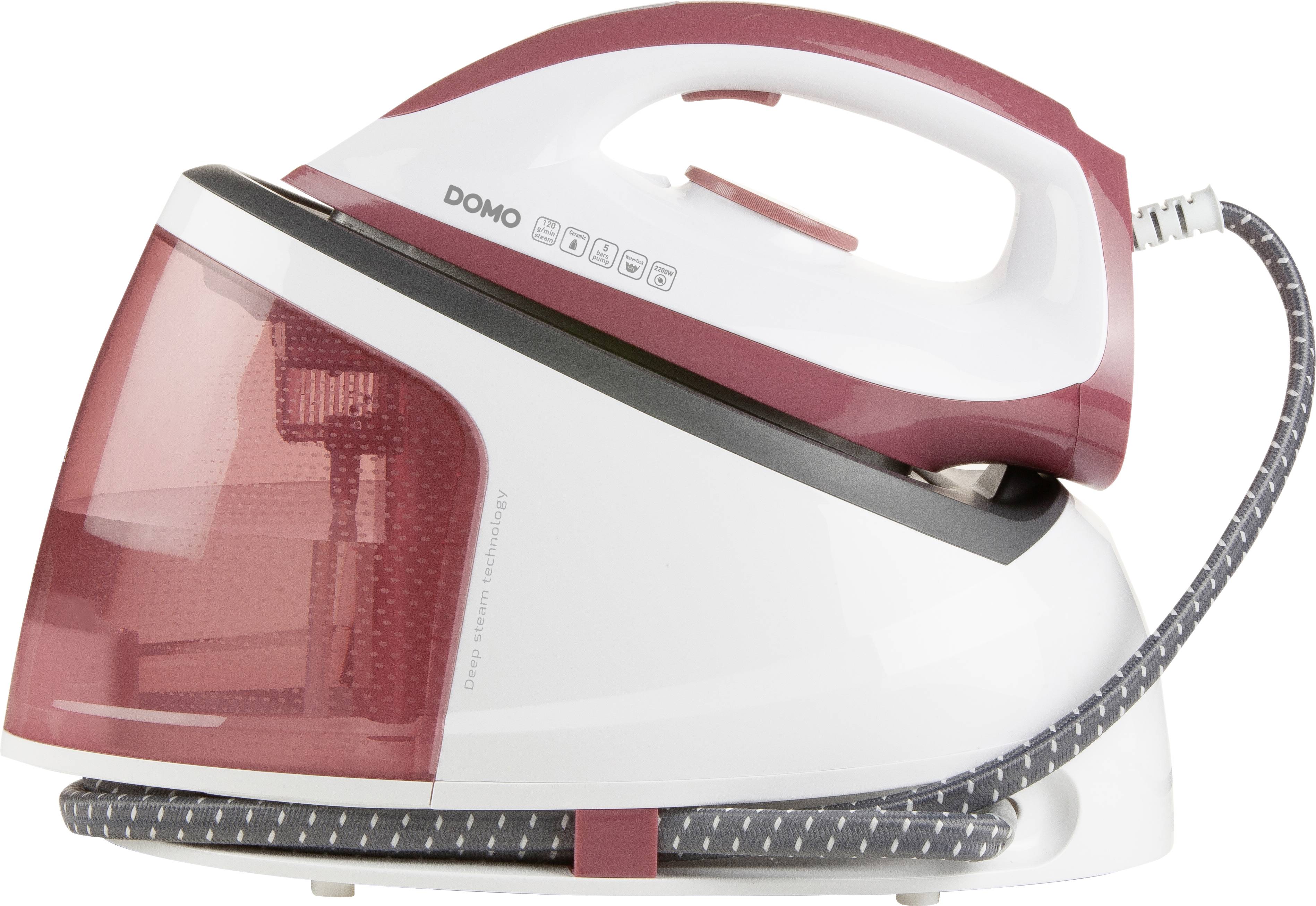 Moderná žehlička s červeným vodným tank a parnou funkciou. Kábel je potiahnutý čierno-bielym vzorom.