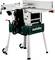 Elektrický hoblík na robustnom kovovom ráme so zeleným krytom. Logo značky 'Metabo' je viditeľné. Funkcia: Spracovanie dreva.