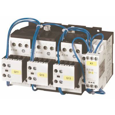 Elektrický systém ochrany s viacerými ochranami a modrými káblovými prepojeniami. Označenia 'Q11', 'Q15', 'Q13', 'K1'.