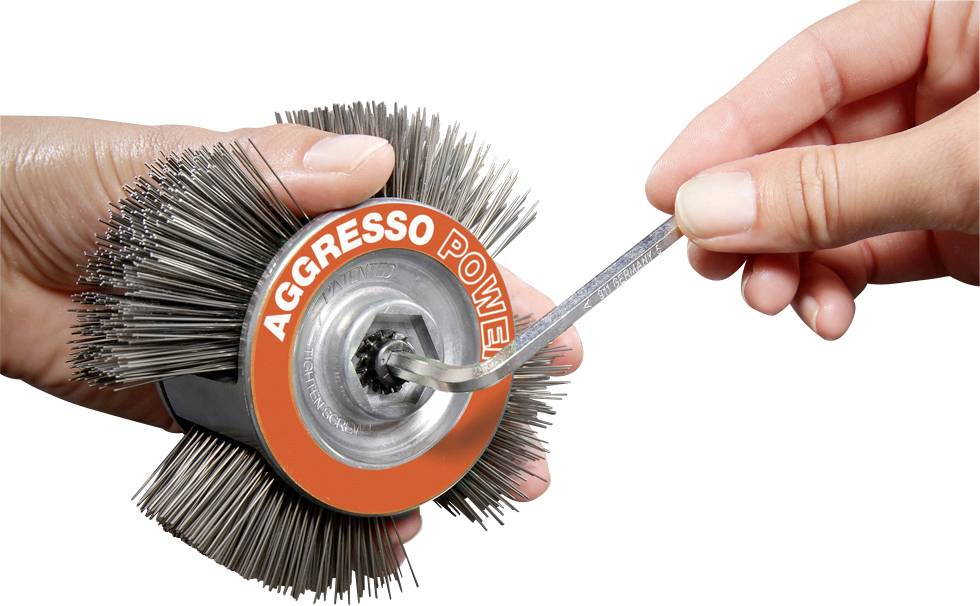 'AGGRESSO POWER' Drôtená kefa držaná v ruke, nastavovaná pomocou nástroja. Používaná prevažne na čistiace účely.