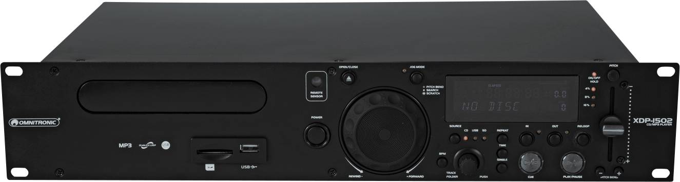 Čierny audiový prehrávač s CD mechanikou, USB a SD kartovými vstupmi, ovládacími tlačidlami a digitálnym displejom na prednej strane.
